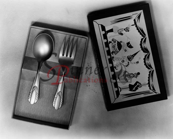 NBP-P 0053 - Product Advertisment - Royal Brand Cutlery - 615 Belleville Avenue - New Bedford